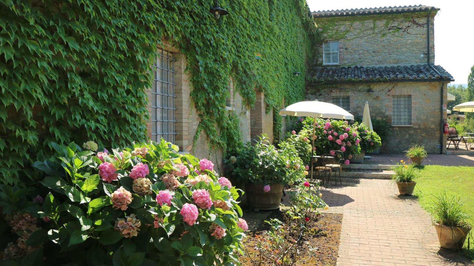 סרטאנו Agriturismo La Sovana מראה חיצוני תמונה