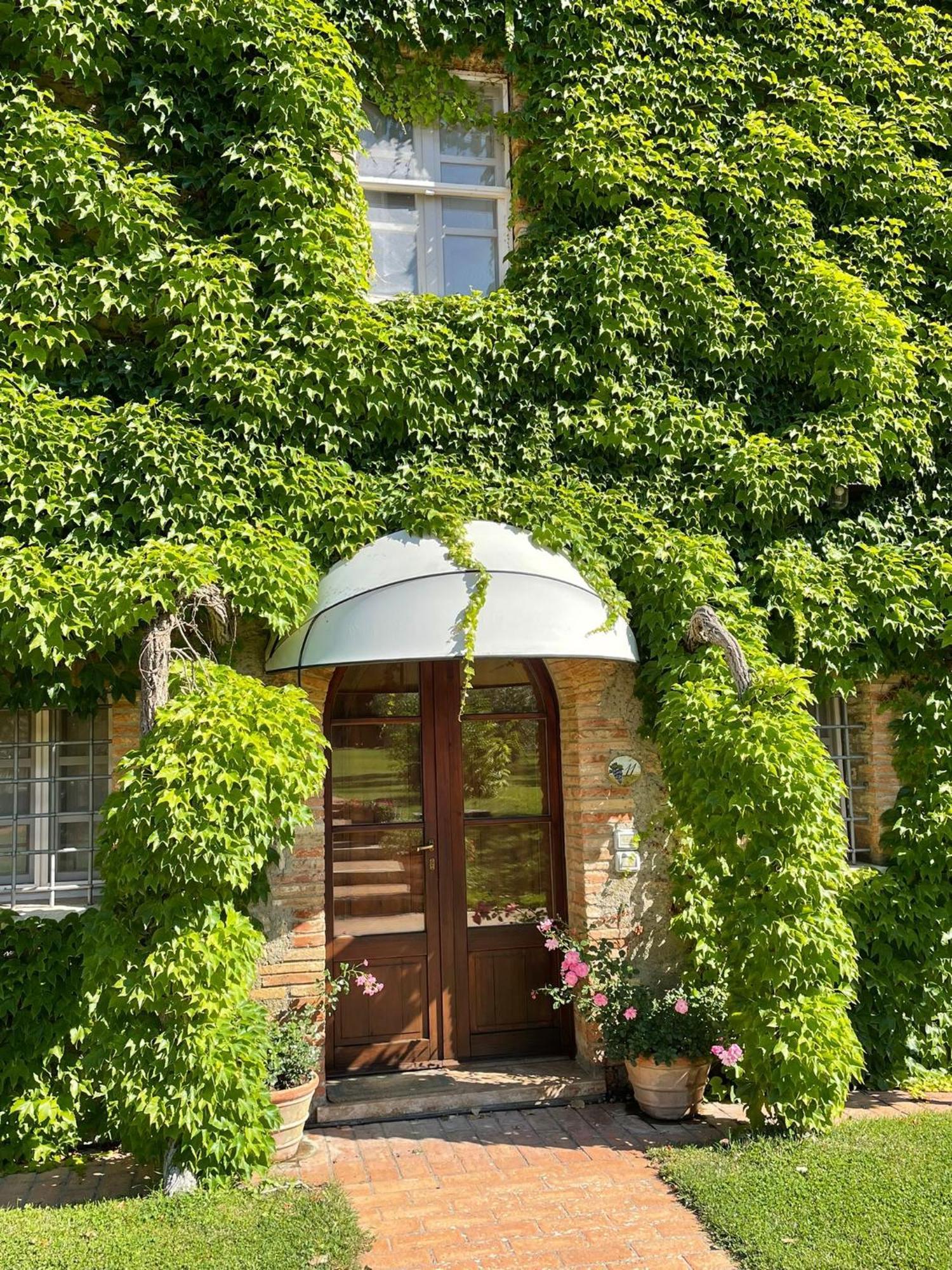 סרטאנו Agriturismo La Sovana מראה חיצוני תמונה
